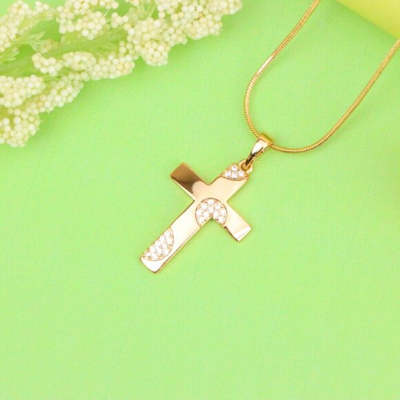 "Elegant Rose Gold Cross Pendant with Crystal Accents for Women & Men, XPPT1738 - Picture 13 of 13